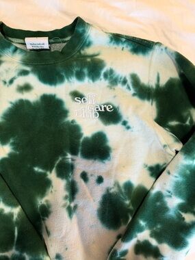 SUMMER FRIDAYS Green Tie-Dye Sweatshirt